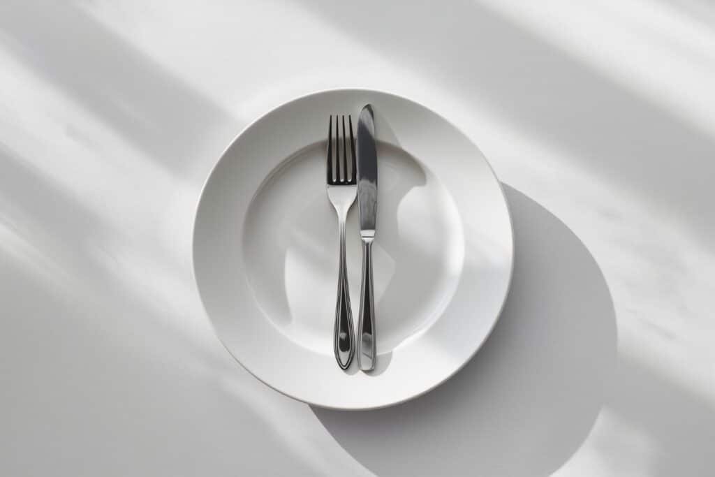 position des couvert apres un bon repas en France